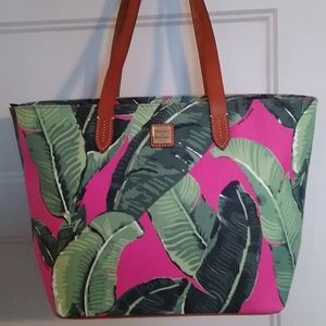 DOONEY & BOURKE PALM TOTE